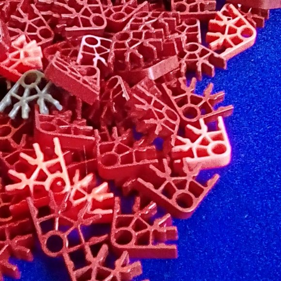 K'NEX 3 way connector red, bright red, grey - Picture 2 of 6